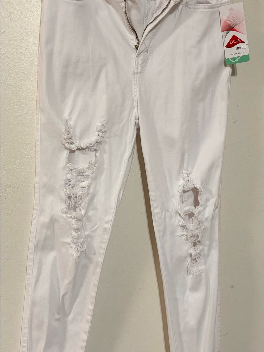 Vibrant White Distressed Skinny Jeans